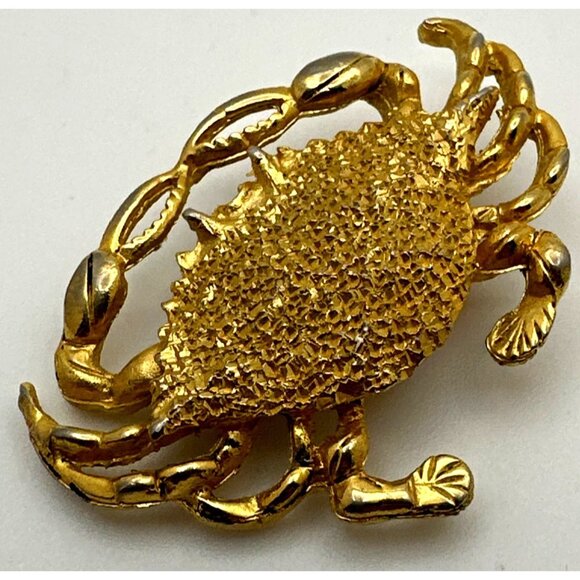 Whimsy Vintage Gold Tone Crab Brooch Pin Birthday Beach Summer Festive Sealife - Picture 2 of 6